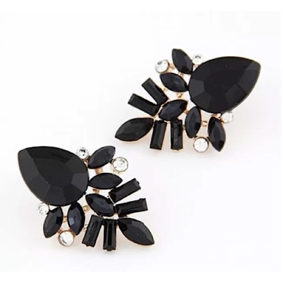 BLACK CRYSTAL POST EARRINGS - Picture 1 of 1